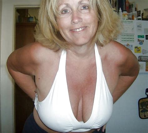 mature granny face and cleavage 122 pics xhamster