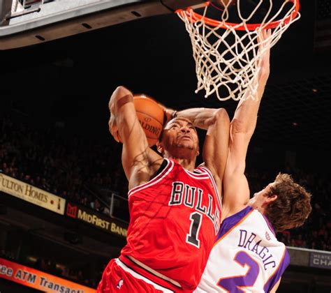 Derrick Rose Reflects Back To His Poster On Goran Dragic The Bulls Times