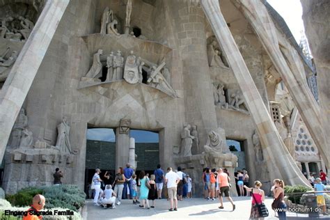 A l'escola sagrada família oferim diferents nivells de servei a les famílies dels nostres alumnes tals com menjador amb cuina pròpia, servei d'acollida, casal d'estiu en anglès, orientació psicopedagògica. Sagrada Famila, Hospital de la Santa, Park Guell, Montjuic ...