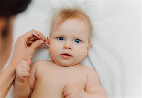 母親の膣分泌液を赤ちゃんに塗ることが脳の発達にメリットをもたらす可能性