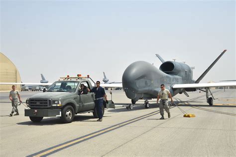 Striking Images Of The Rq 4 Global Hawk Thuy San Plus