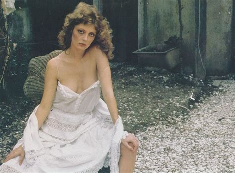 6,823 likes · 5 talking about this. 20 Amazing Photographs of a Young and Beautiful Susan Sarandon in the 1970s and 1980s | Vintage ...