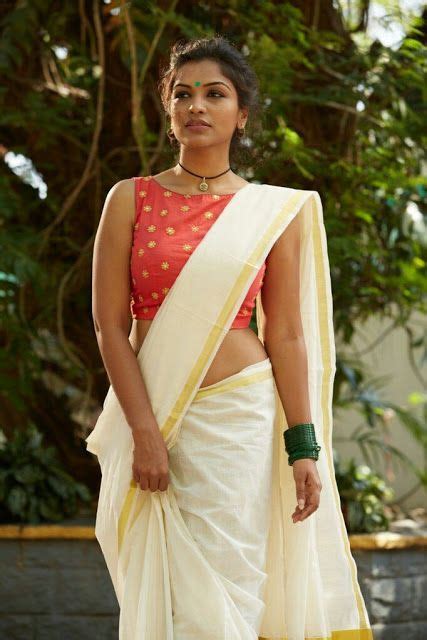35 Gorgeous Kerala Saree Blouse Designs To Try This Year Styling