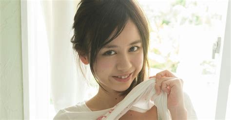Aimi Yoshikawa Model Japanese Hot