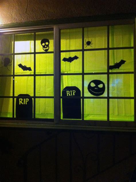 The 33 Best Halloween Window Decorations For 2021