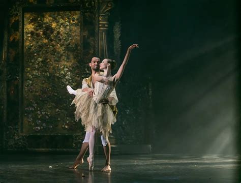 Photo Album Backstage At Beauty And The Beast Birmingham Royal Ballet