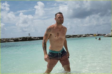 Brian Austin Green Goes Shirtless In Mexico Enjoys Vacation With Son