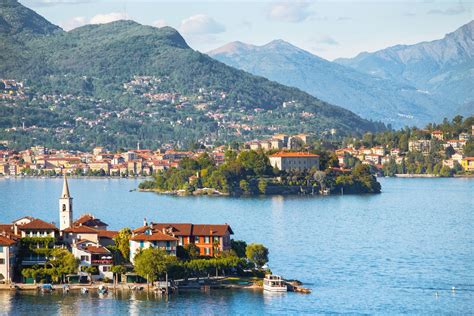 Der lago maggiore, italienisch auch lago verbano (von lateinisch lacus verbanus), lombardisch lagh maggior, in der schweiz deutsch langensee, ist ein in den italienischen regionen piemont und lombardei sowie im schweizer kanton tessin gelegener. The Most Romantic Italian Getaways