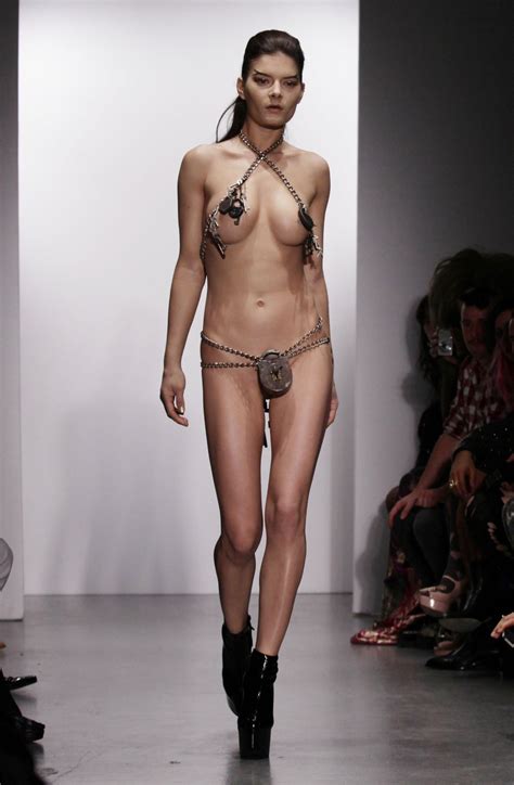 Hot Nude Fashion 74 Photo