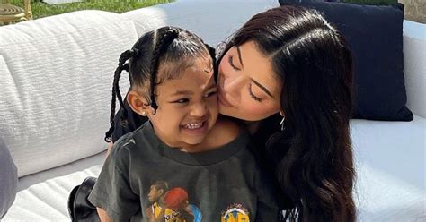 See Kylie Jenner And Stormi Webster Adorably React To Viral “you Look