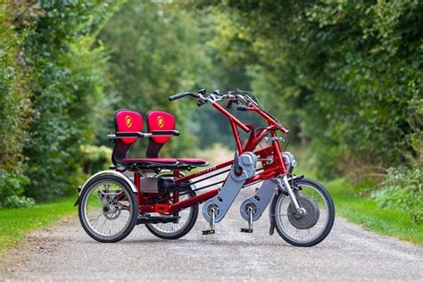 A tandem bike, therefore, gives the pleasure of riding with your partner when you are touring a city without feeling the pressure of keeping up with them. Side by side tandem Fun2Go componian cycle double rider ...