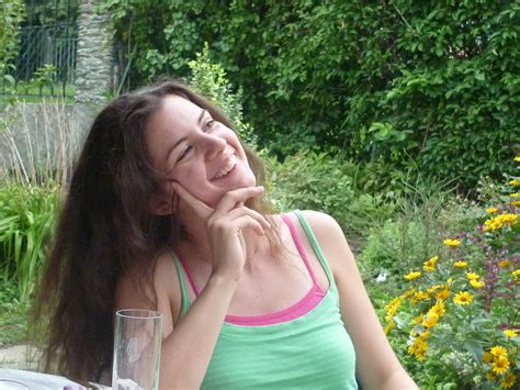Érettségi után a kaposvári csiky gergely színházban segédszínészként tanulta a színészmesterséget. Varga Ildikó - magántanár, tanítást vállal