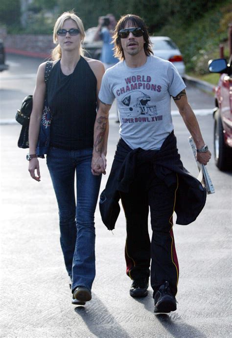 Heidi klum's husband, tom kaulitz, was seen out and about at the grocery store on monday, the day after the couple was tested for the coronavirus. Anthony Kiedis and Heidi Klum dated - Forgotten celeb ...