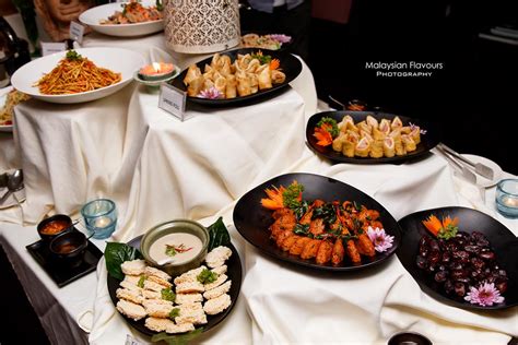 Vegetarian buffet serving indian cuisine. Thai Dinner Buffet, Rama V Thai Restaurant U-Thant KL ...