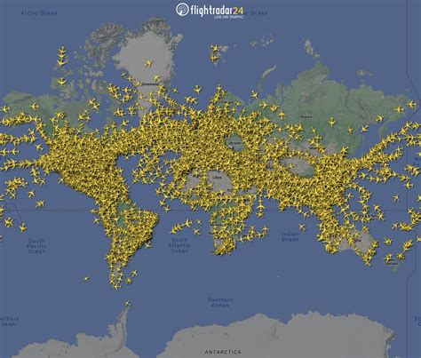 Flightradar24 on Twitter: "More than 17,000 flights in the air right