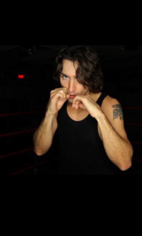 Justin trudeau boxing with ali nestor in 2019. Photo: Meet The First World Leader With A Tattoo.(justin ...
