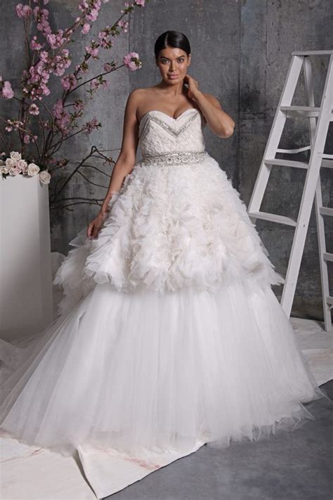 Hochzeitskleid das ist das perfekte brautkleid für deinen. Wie wählt man das perfekte Hochzeitskleid für Ihre ...