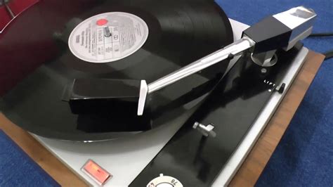 Mord bei „aktenzeichen xy (zdf) im tv: Vinyl HQ Aktenzeichen XY Jingle ZDF studio bigband 1968 ...