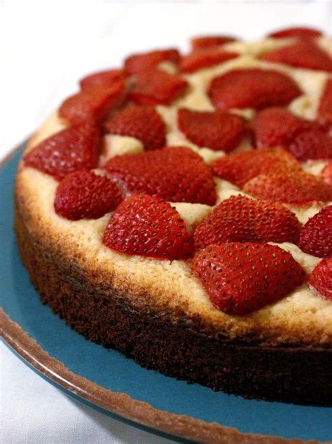 Very low calorie protein brownie recipe! strawberry almond cake | Almond cakes, Cake, Yummy treats