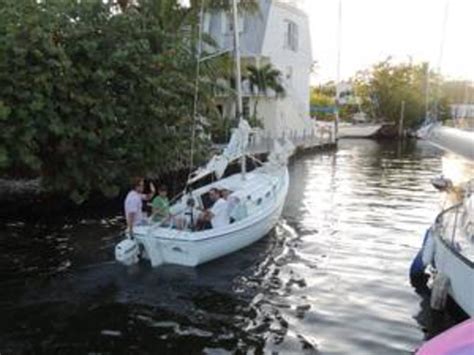 Джим керри, кортни кокс, шон янг и др. 1980 Newport venture sailboat for sale in Florida
