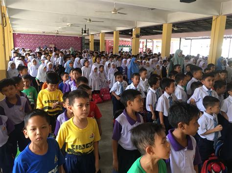 Perhimpunan mingguan hari isnin pengganugerahan hadiah nilam tersebut dianugerahkan oleh tn. Sekolah Kebangsaan Taman Putra Perdana: Laporan ...
