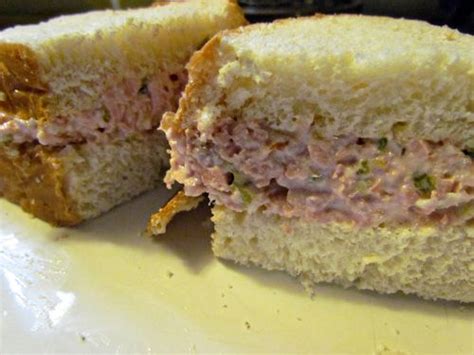 Our simple homemade bologna recipe has a sweet & spicy glaze, is smoked over flavorful hardwood, & crisp edges. Pin on Good Eats