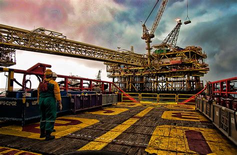 50% employees reported the work timings at petronas carigali sdn bhd as flexible. Jentera Hq: PCSB Angsi Platform