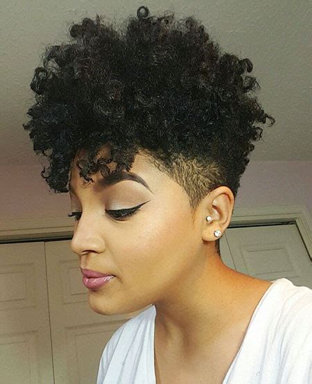 Short hairstyles are much more easy to style and looks really stylish on curly hair. 25+ New Short Natural Curly Hair | Short Hairstyles ...