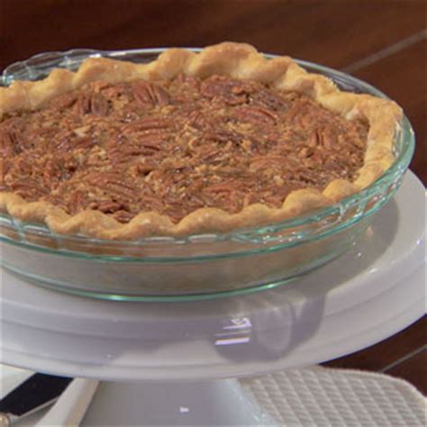 Preheat oven to for the filling, in a large bowl combine potatoes, 1 c sugar, butter, eggs, vanilla, salt, and spices. sweet potato pecan pie recipe paula deen
