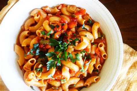 Awesome Macaroni With Fresh Tomatoes From The Garden The 2 Spoons