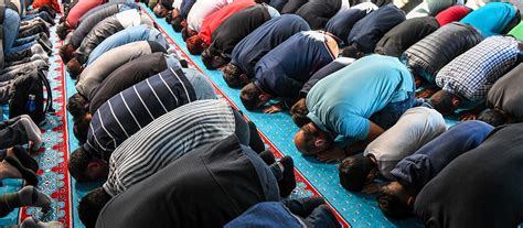 Beten, Fasten, Pilgern – Glaubenspraxis von Muslimen und Katholiken