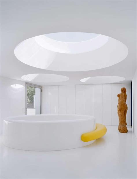 Georg spreng ist einer der wichtigsten deutschen schmuckdesigner. round windows | Home interior design, House design photos ...