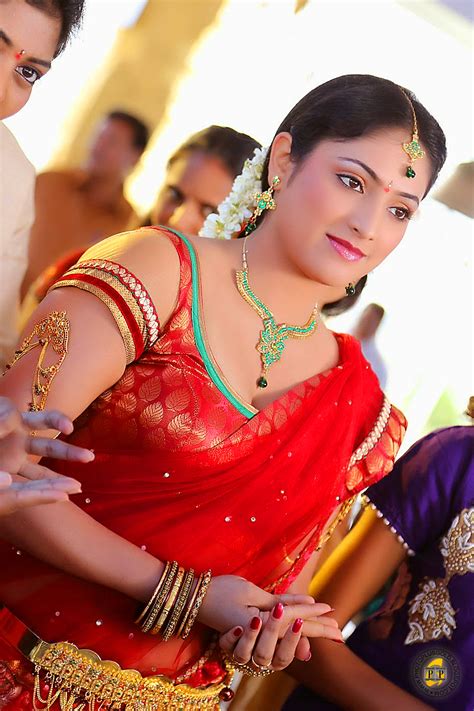 Colorful Red Saree Wearing Haripriya Movie Artist Hot Photos Hi Pix Gallery