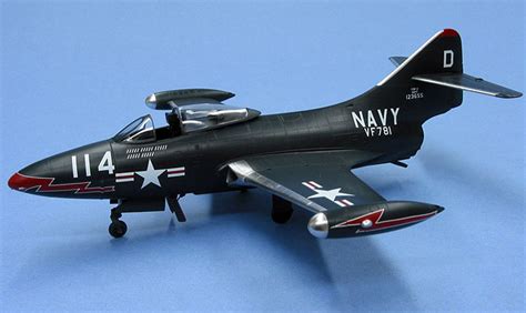 La canonnière allemande panther, célèbre pour le coup d'agadir en 1911. F9F-3 Panther by Tony Bell (Hobbycraft 1/48)