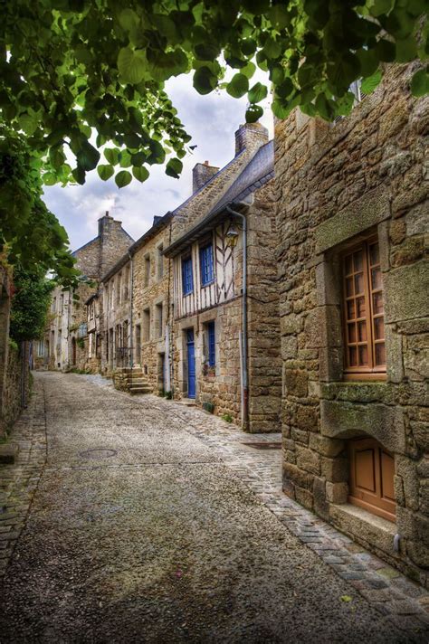 Bretagne Moncontour Plus Beau Village De France En 2020 Village
