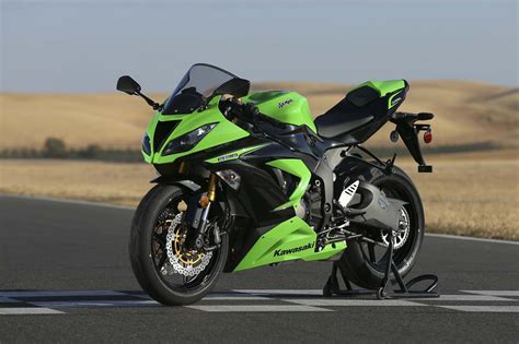 Bukan review 2014 kawasaki ninja zx6r 636 bungkuk tapi enak. 2014 Kawasaki Ninja ZX-6R - Moto.ZombDrive.COM
