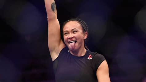 Michelle Waterson Driven To Be Ufcs First Momchamp Flipboard