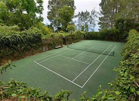 10 Homes With Tennis Courts That Make Us Want To Play Like Venus And