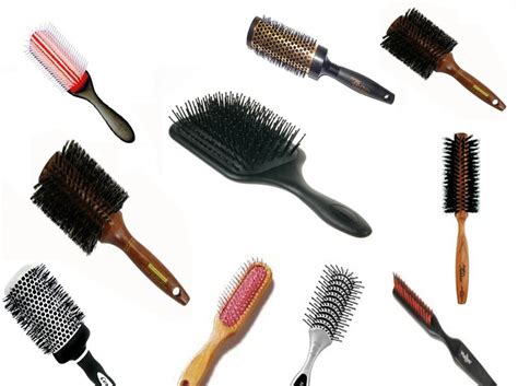 You can use all the deep conditioning treatments and hydrating shampoos in the world, but the right hair brush is what separates good hair from great hair. انواع برس مو