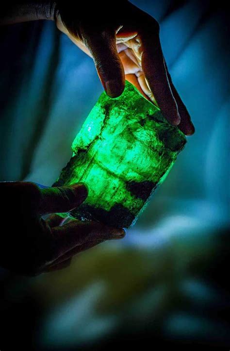 Inkalamu Diacolor Acquires Most Expensive Zambian Emerald Unveils