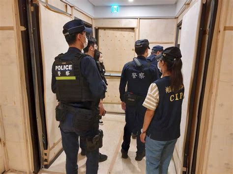 migrant workers from vietnam who rushed into massage parlor to escape after seeing the police