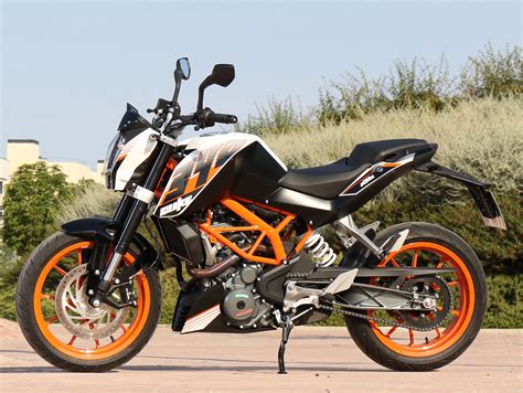 Ktm 390 adventure bs6 is a commuter bike available in 1 variant in india. moto yamaha ktm