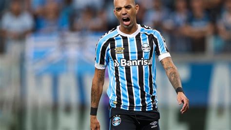 Grêmio E Diego Tardelli Chegam A Acordo E Jogador Rescinde Contrato