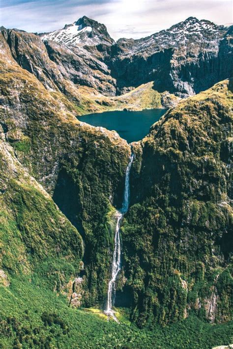 sutherland falls coming from lake quill fiordland national park new zealand r worldwonders