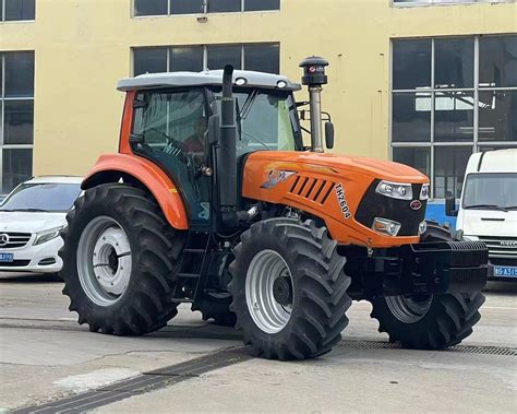 China Best Quality Taihong Factory Supply Big Tractor 130hp 140hp 160hp