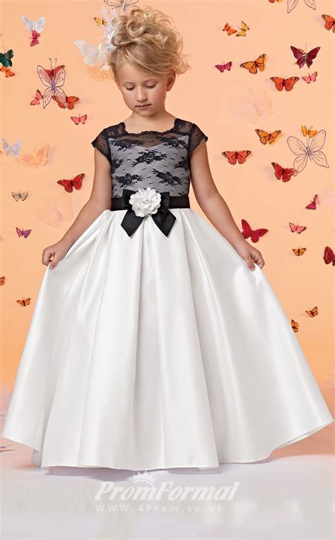 It looks really luxuriously, full of drama and elegance and makes the. Pretty A-line Short Sleeve Floor-length Black and White Flower Girls Dresses FGD366 | White ...