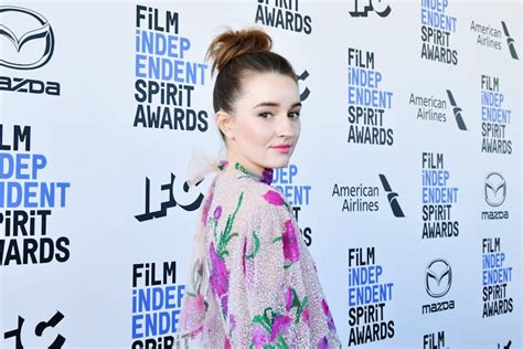 Kaitlyn Dever Joins George Clooney And Julia Roberts In Ticket To Paradise Movies Empire