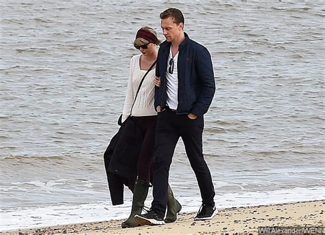 His mother diana is a stage manager. Photo News: Tom Hiddleston's Family Join Him And Taylor ...