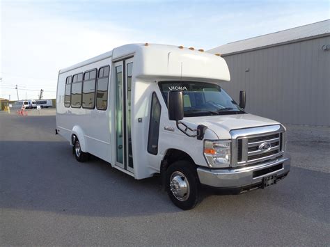 2017 Elkhart Coach Ford 14 Passenger Shuttle Bus