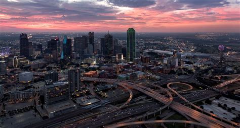 Sunrise Over Dallas Visit Dallas Dallas Skyline Sunrise